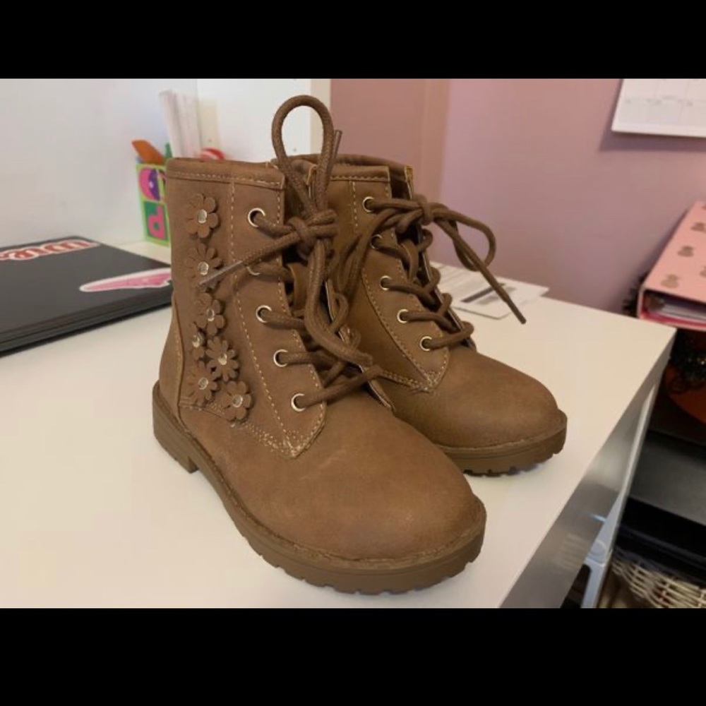 Boots - Picture 3 of 3